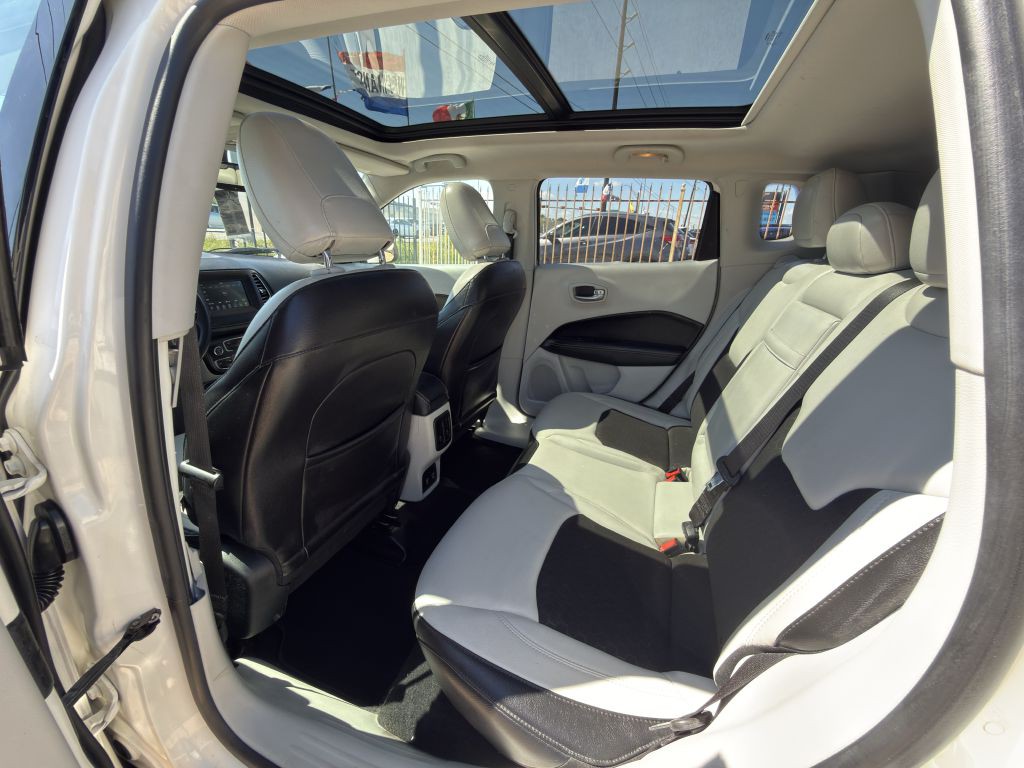 2018 Jeep Compass Image 12