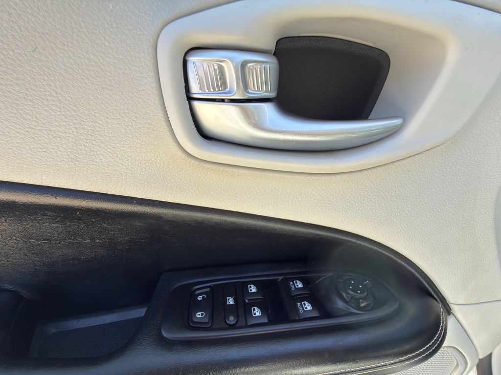 2018 Jeep Compass Image 15