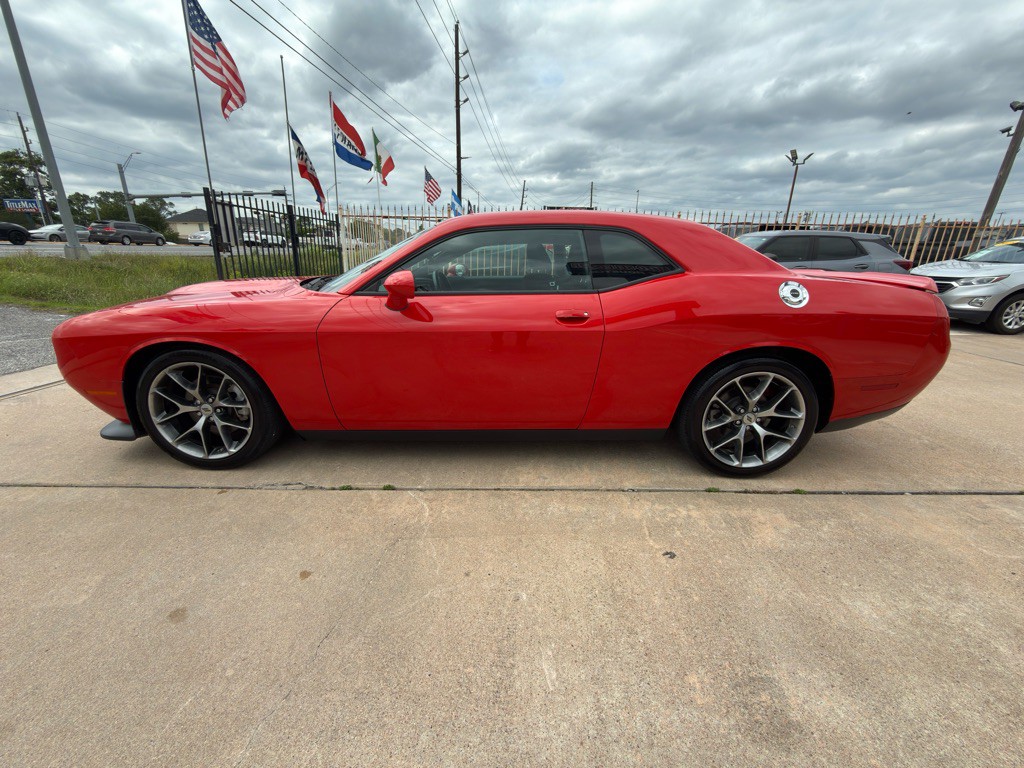 2022 Dodge Challenger Image 4