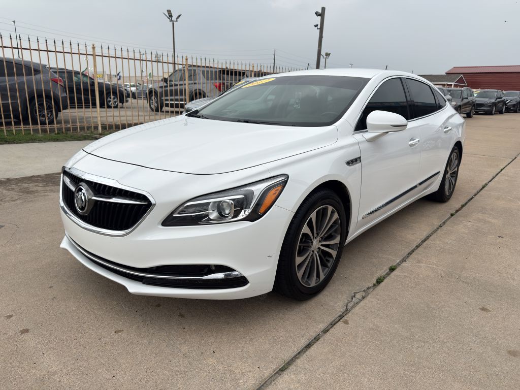 2017 Buick Lacrosse Image 3