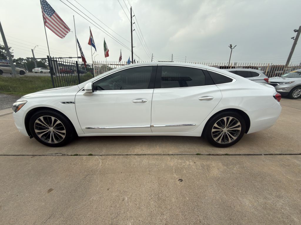 2017 Buick Lacrosse Image 4
