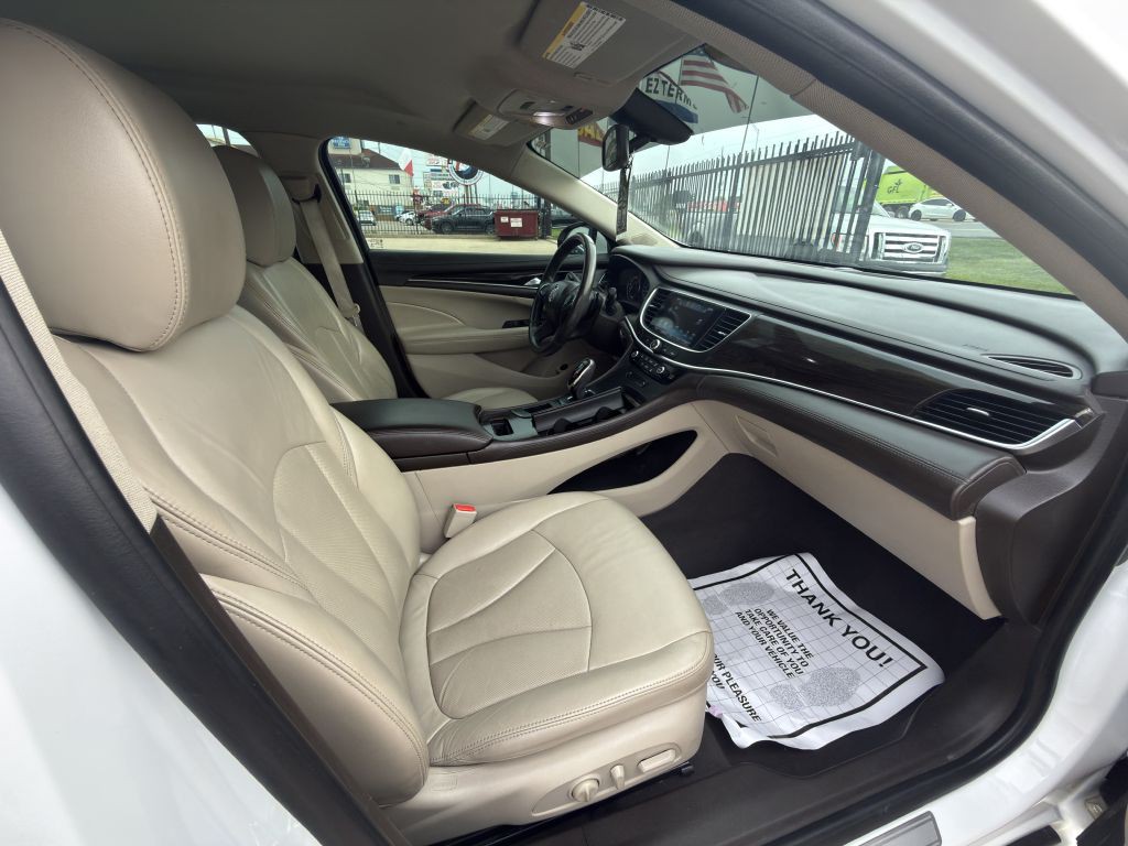2017 Buick Lacrosse Image 9