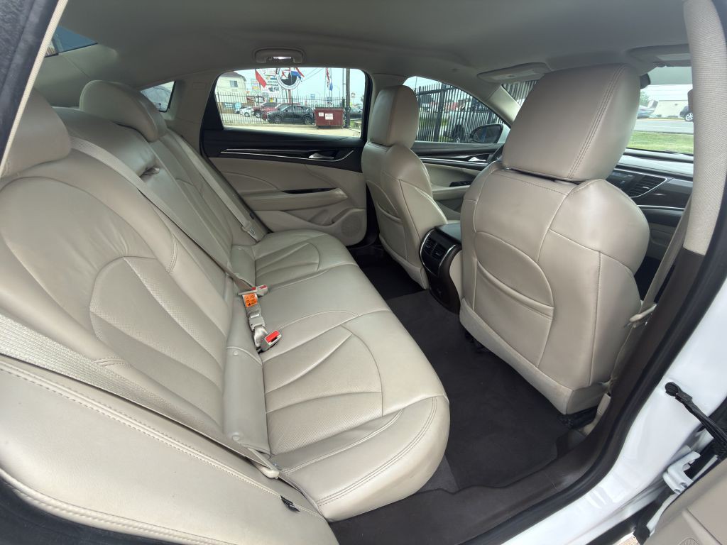 2017 Buick Lacrosse Image 10