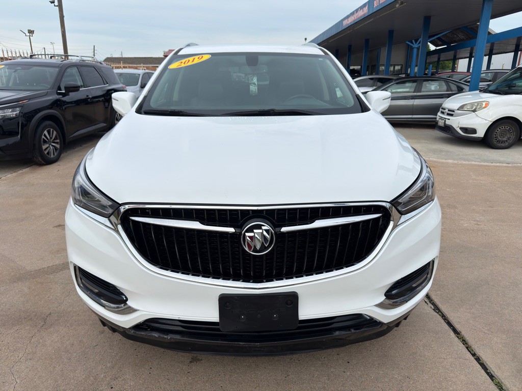 2019 Buick Enclave Image 2
