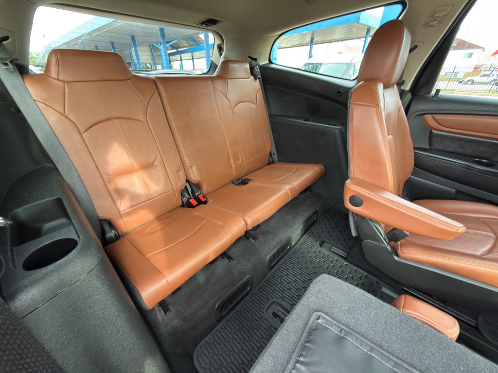 2017 Chevrolet Traverse Image 11