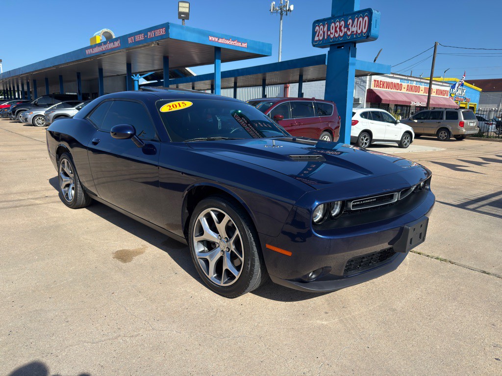 2015 Dodge Challenger Image 1