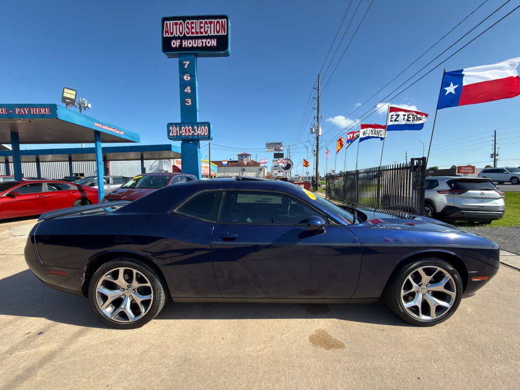 2015 Dodge Challenger Image 8