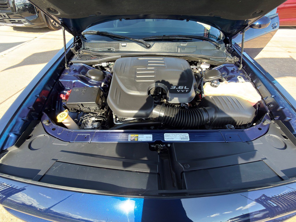 2015 Dodge Challenger Image 15