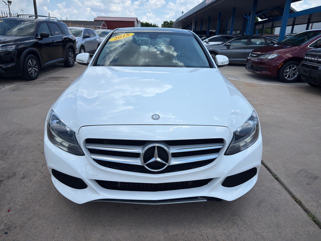 2015 Mercedes-Benz C-Class Image 2