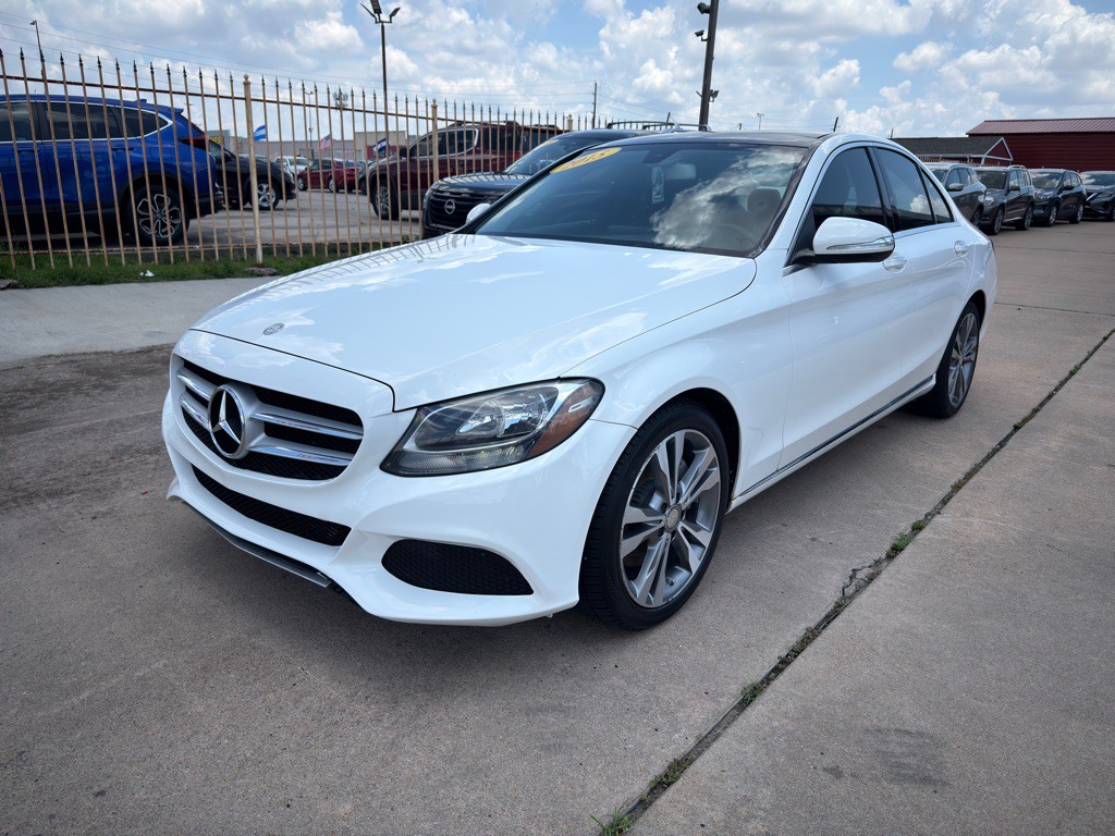 2015 Mercedes-Benz C-Class Image 3