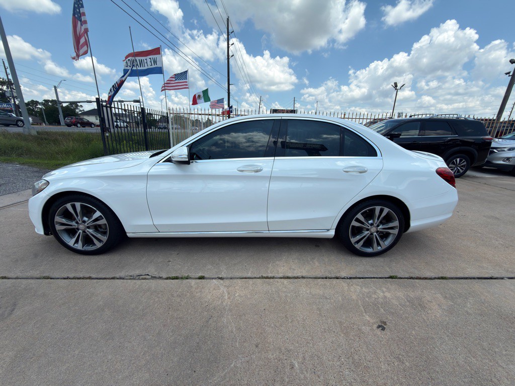 2015 Mercedes-Benz C-Class Image 4