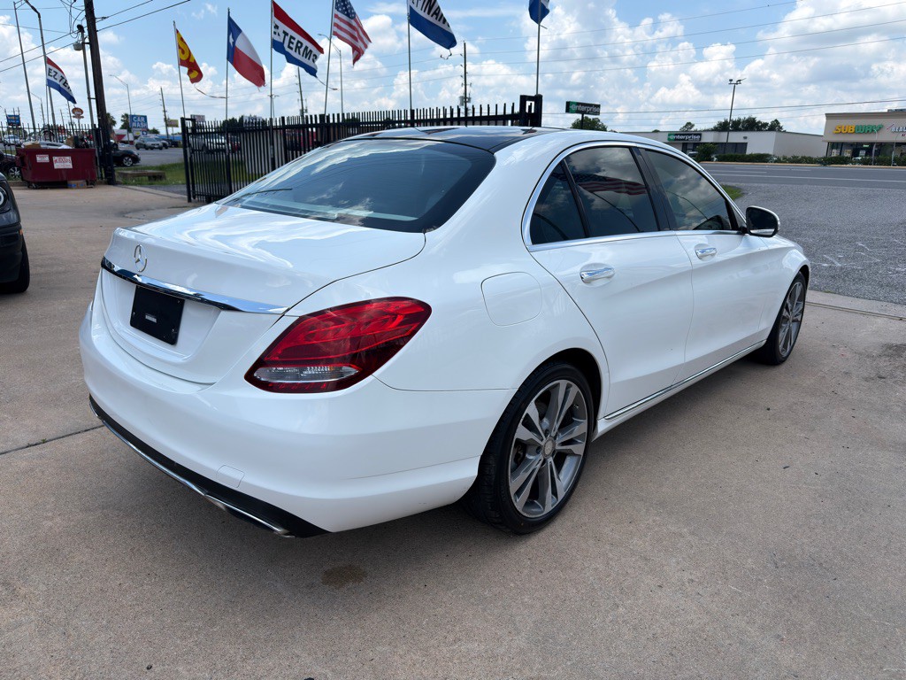 2015 Mercedes-Benz C-Class Image 7