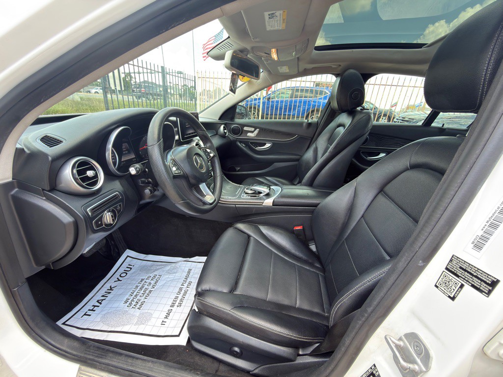 2015 Mercedes-Benz C-Class Image 14