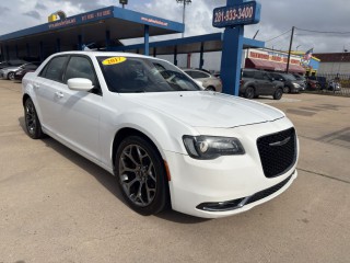Image for 2017 Chrysler 300 S ID: 7390807