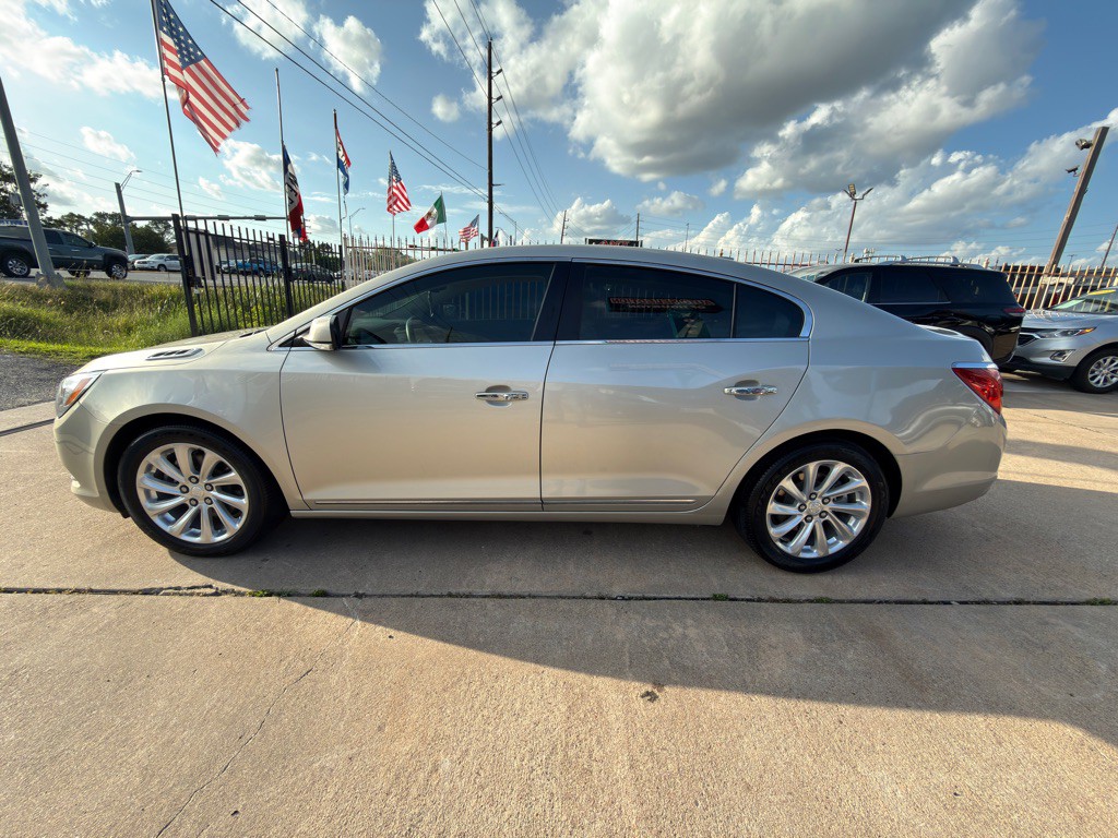 2016 Buick Lacrosse Image 4
