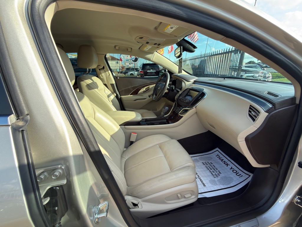 2016 Buick Lacrosse Image 9