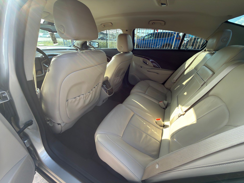 2016 Buick Lacrosse Image 12