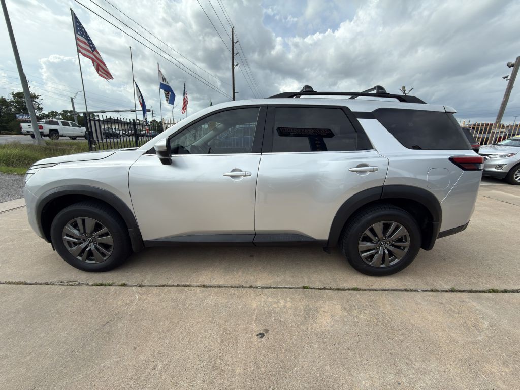 2022 Nissan Pathfinder Image 4