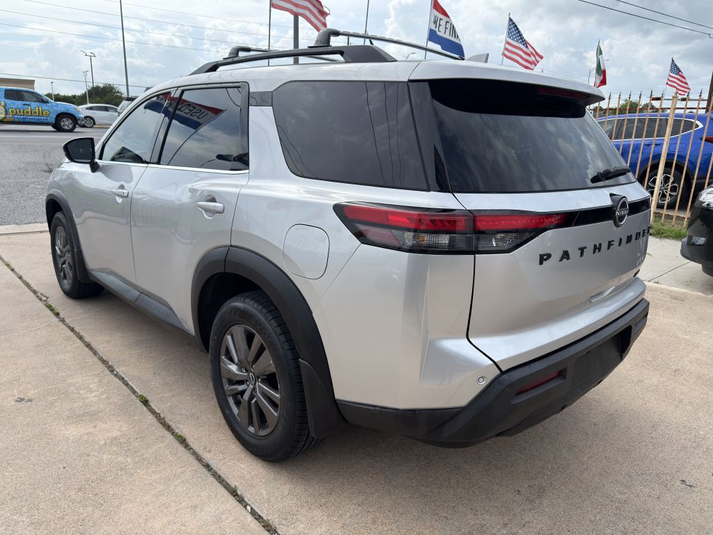 2022 Nissan Pathfinder Image 5
