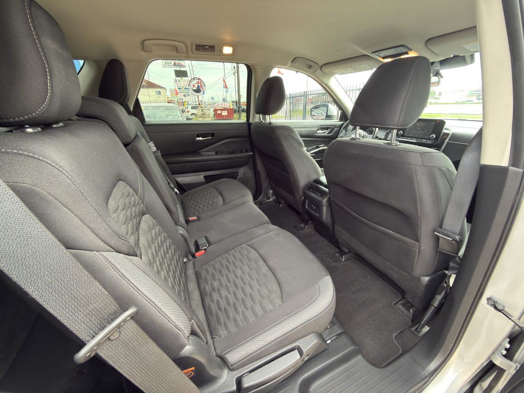 2022 Nissan Pathfinder Image 10