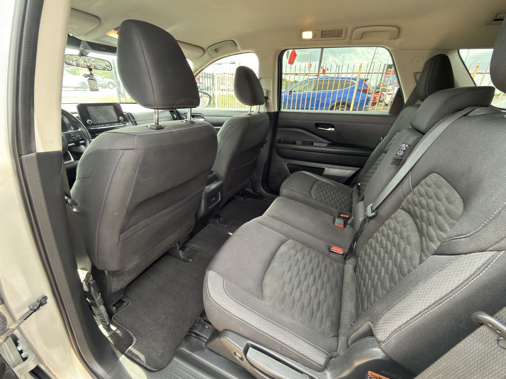 2022 Nissan Pathfinder Image 13