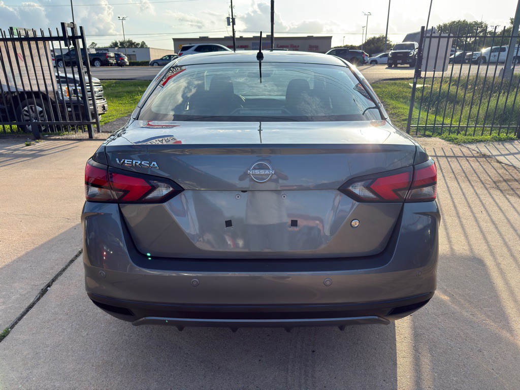 2025 Nissan Versa Image 6