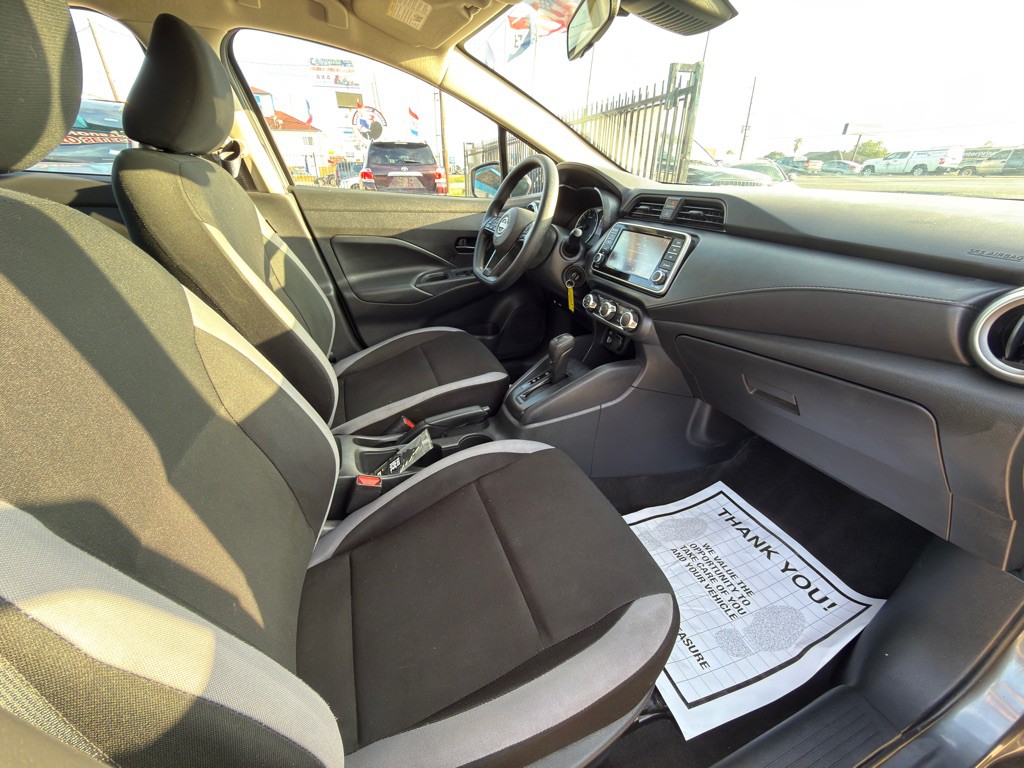 2025 Nissan Versa Image 9