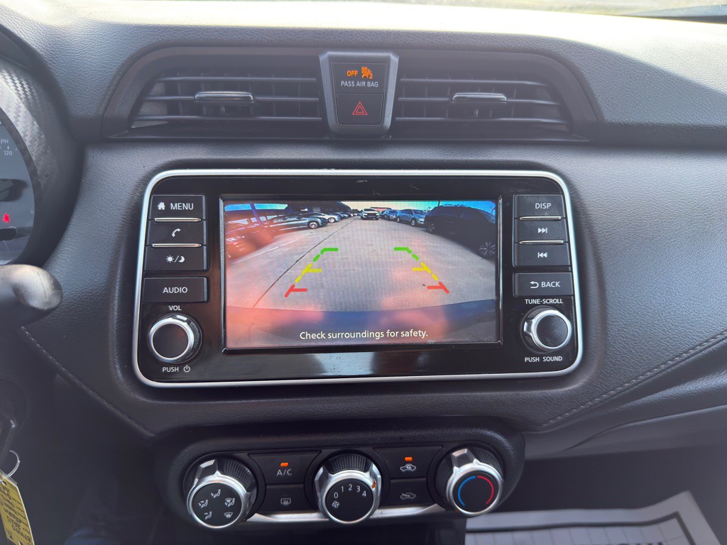 2025 Nissan Versa Image 19