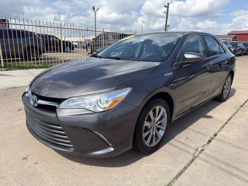 2017 Toyota Camry Image 3