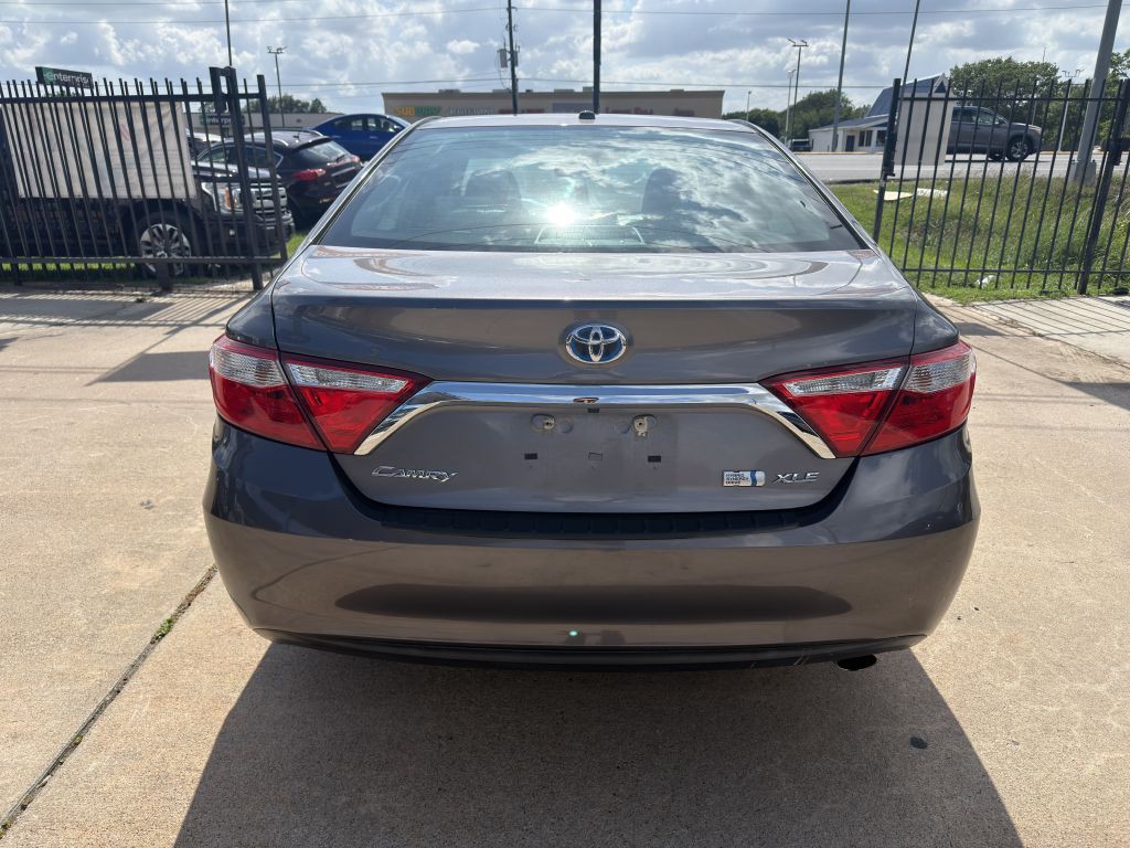 2017 Toyota Camry Image 6