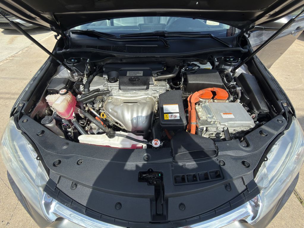 2017 Toyota Camry Image 17