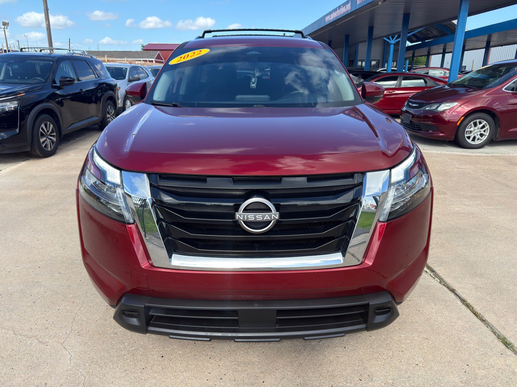 2022 Nissan Pathfinder Image 2