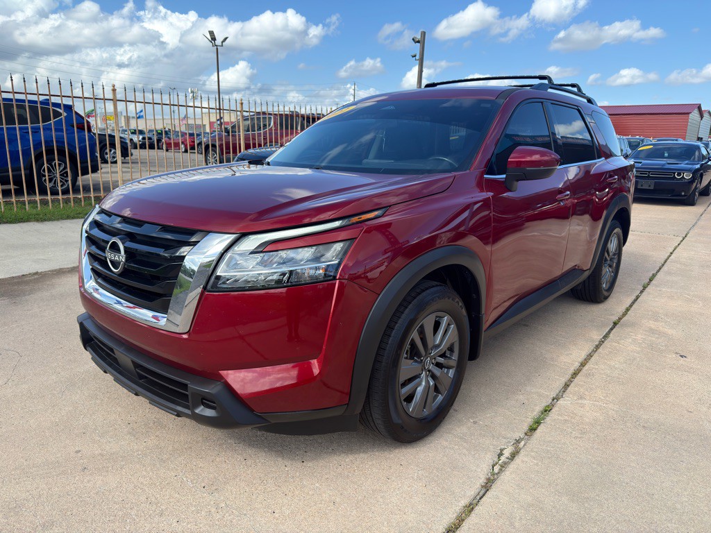 2022 Nissan Pathfinder Image 3