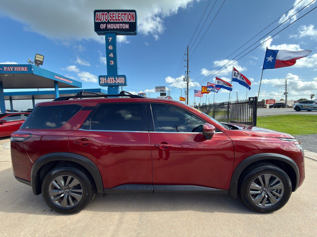 2022 Nissan Pathfinder Image 8