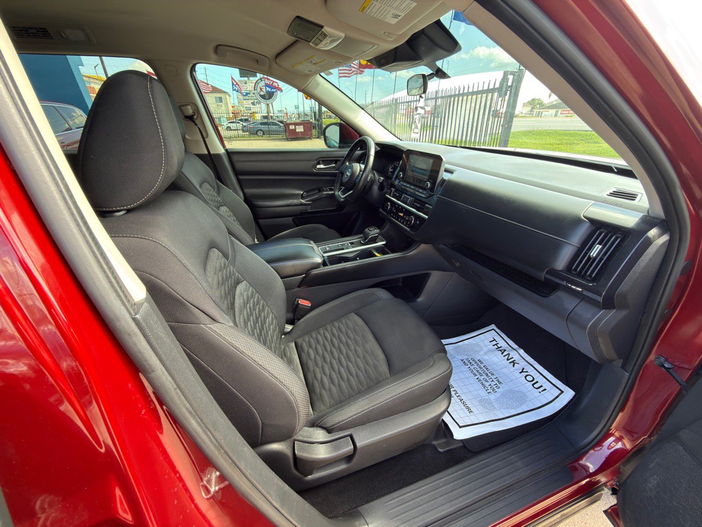 2022 Nissan Pathfinder Image 9
