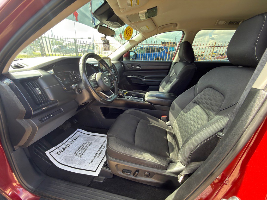 2022 Nissan Pathfinder Image 16