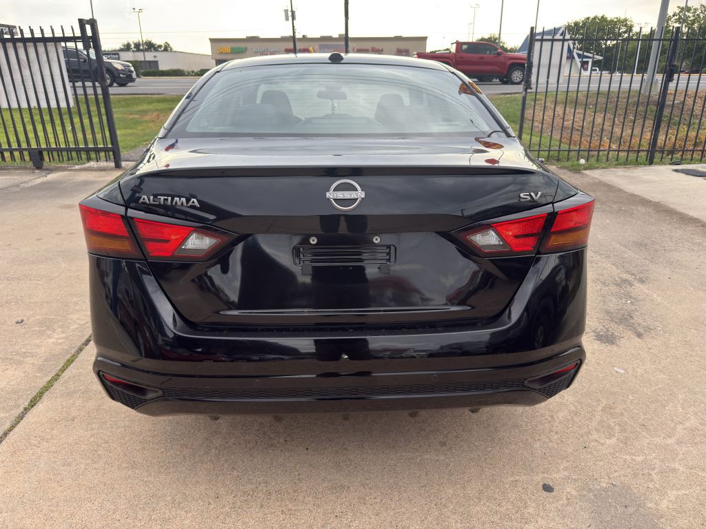 2023 Nissan Altima Image 6
