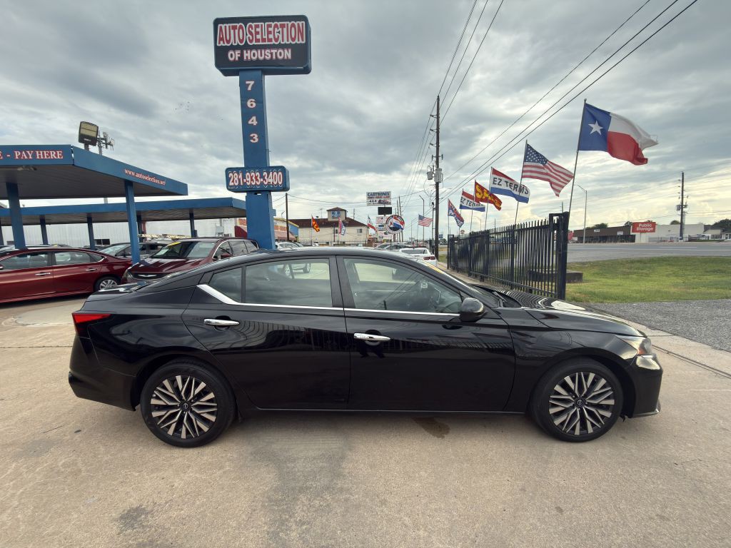 2023 Nissan Altima Image 8