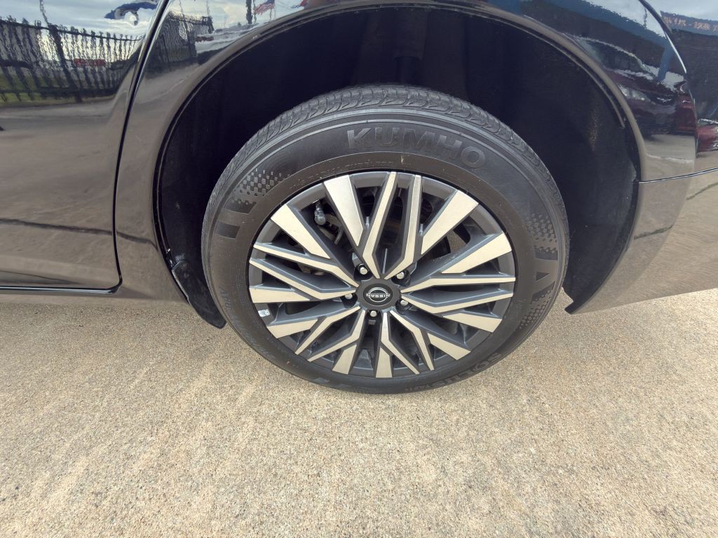 2023 Nissan Altima Image 16