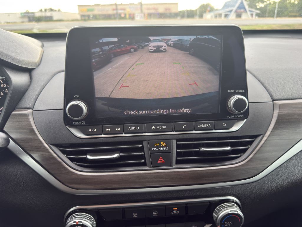 2023 Nissan Altima Image 18