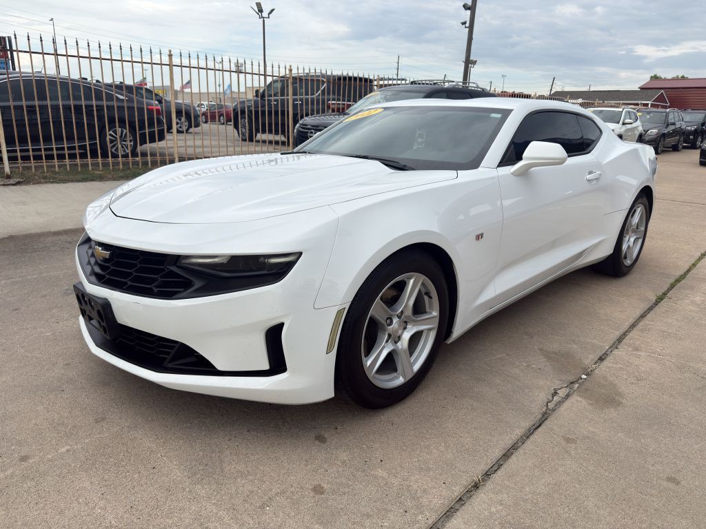 2022 Chevrolet Camaro Image 2