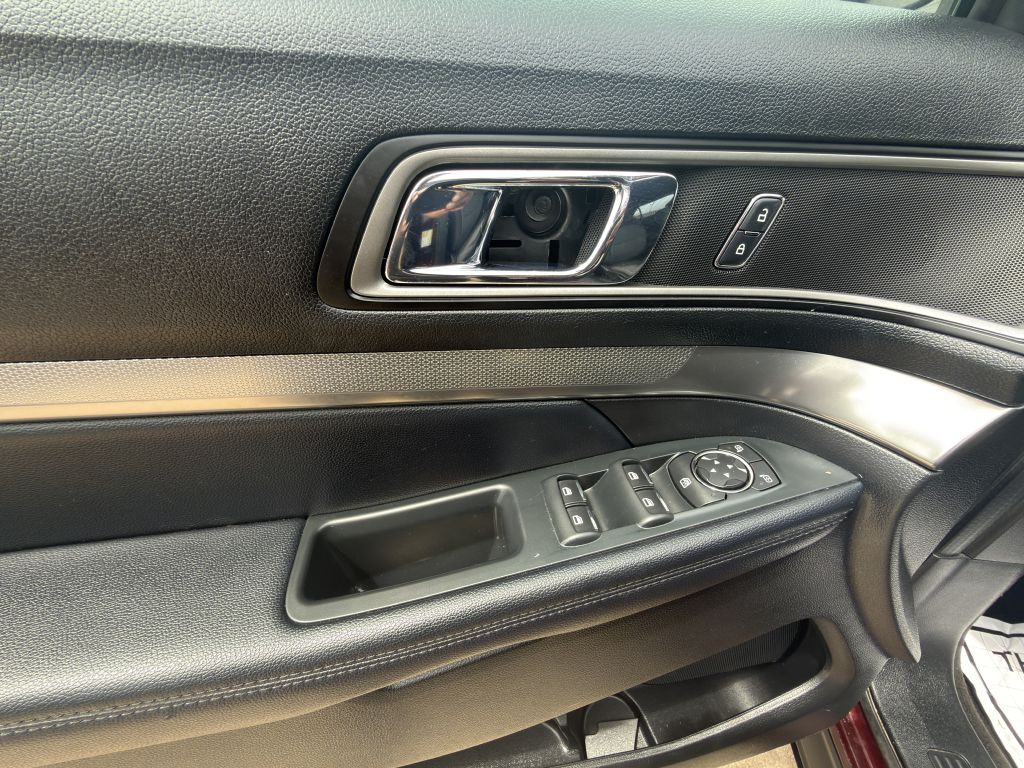 2018 Ford Explorer Image 17
