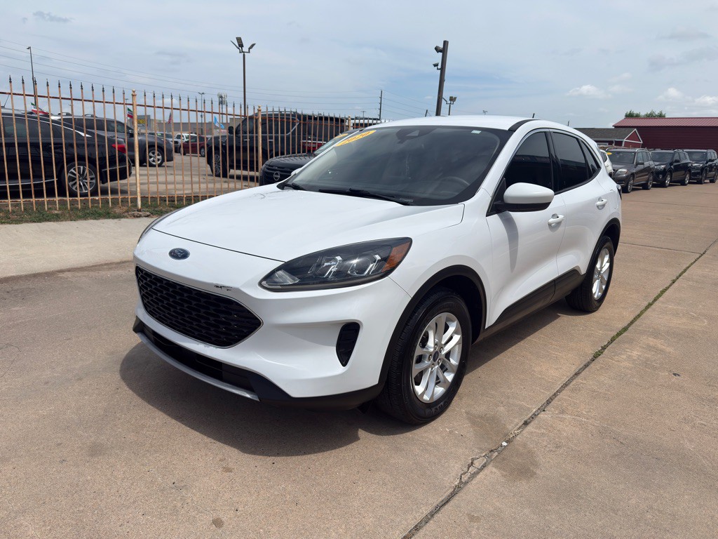 2020 Ford Escape Image 2