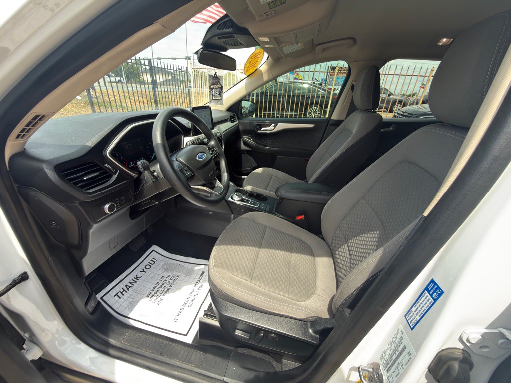 2020 Ford Escape Image 9