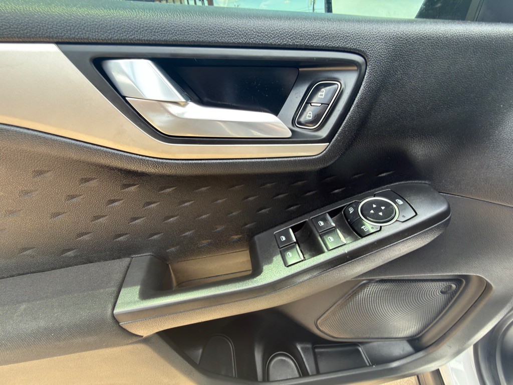 2020 Ford Escape Image 13