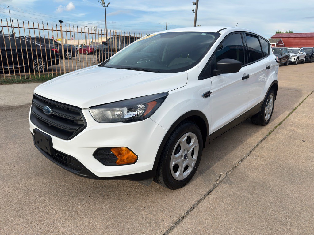 2019 Ford Escape Image 2