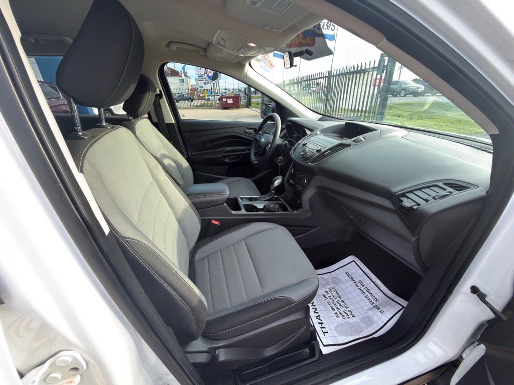 2019 Ford Escape Image 9