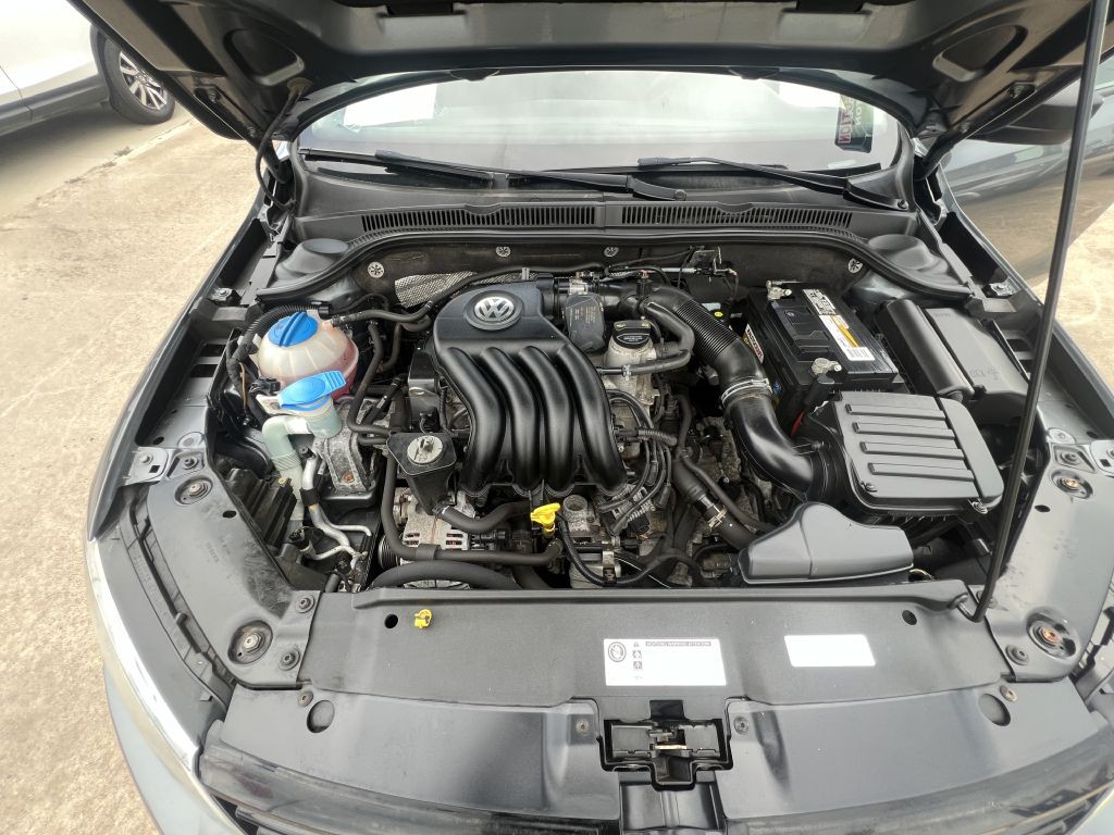 2014 Volkswagen Jetta Image 16