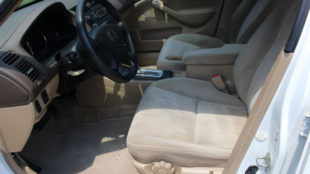 2004 Honda Civic Image 12