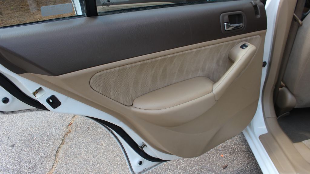 2004 Honda Civic Image 16
